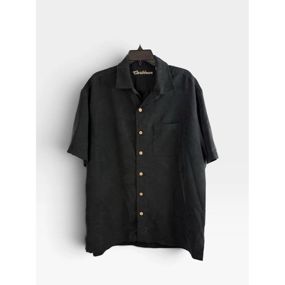 Caribbean Mens Shirt Button Down Size XL Black Embossed Floral Short Sleeve
